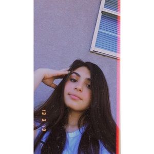 Meet your Posher, Aracely